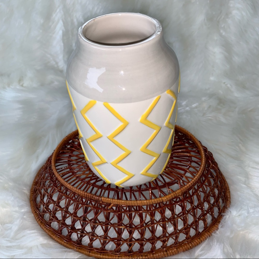 Hello Sunshine Ceramic Vase - Picture 9 of 9